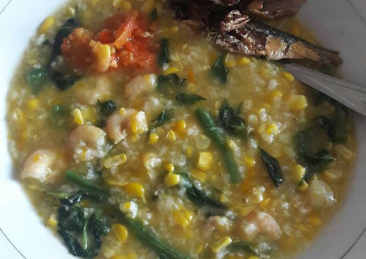 Langkah Mudah untuk Menyiapkan Bubur Menado yang Bisa Manjain Lidah