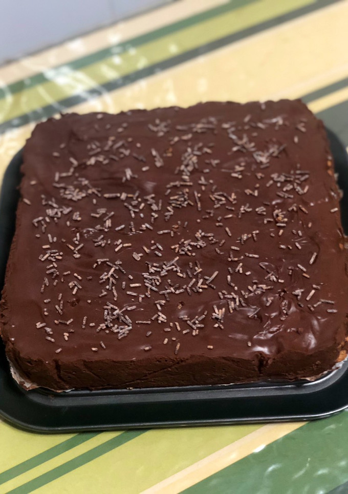 Una foto de Tarta de galletas con queso y chocolate 🍫