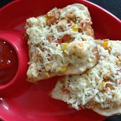 A picture of Bread Pizza.