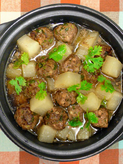 香菜牛肉丸煮蘿蔔 ♥ 快手肉丸5 的食譜成品照片