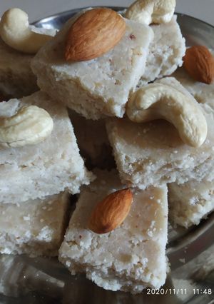 માંડવી પાક(Peanuts pak Recipe in Gujarati) રેસીપી મુખ્ય ફોટો