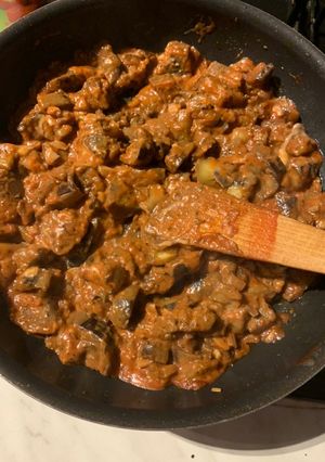 Une photo de Poêlée d’aubergine avec sauce tomate
