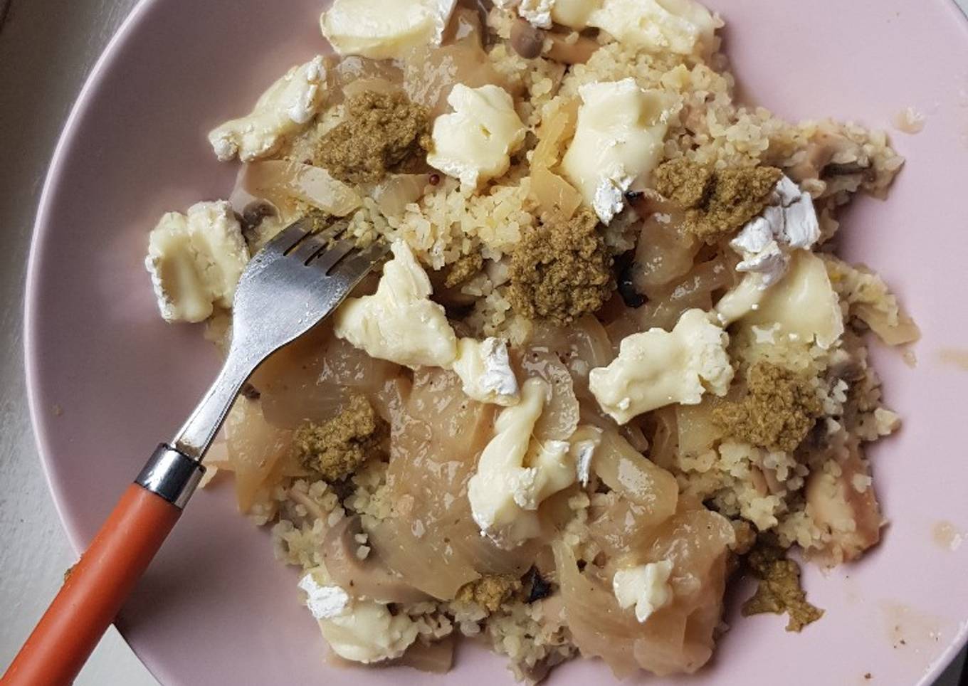 Boulgour aux oignons, champignons et fromage