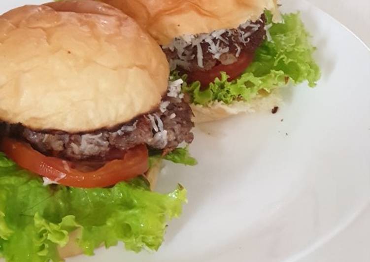 Burger dengan homemade patty, mirip burger king