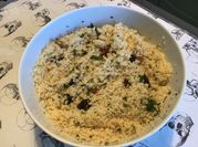 Une photo de couscous raisins