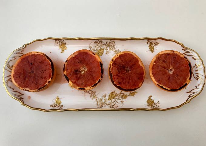 Quick and tasty grilled grapefruit