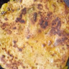 A picture of Gobhi parantha.