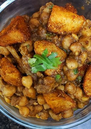 A picture of Pindi chole.