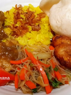 Foto resep Nasi kuning rice cooker