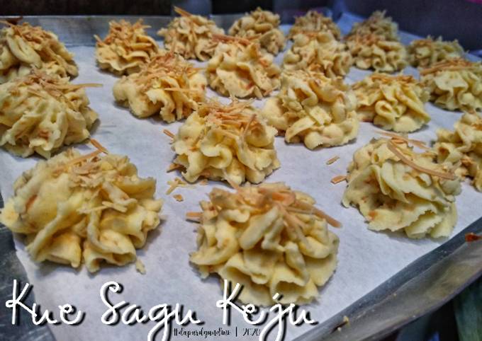 Standar Bagaimana cara memasak Kue Sagu Keju sajian Idul Fitri yang gurih