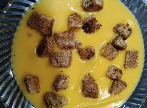 Foto principal de Crema de Calabaza con Quesitos y Picatostes