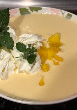 Villámgyors őszibarack-krémleves (Főzés nélkül) recept fotója