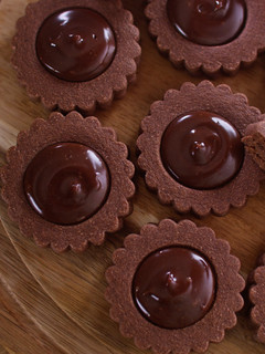 A picture of Milk Chocolate Ganache Cookies.