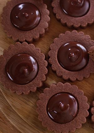A picture of Milk Chocolate Ganache Cookies.