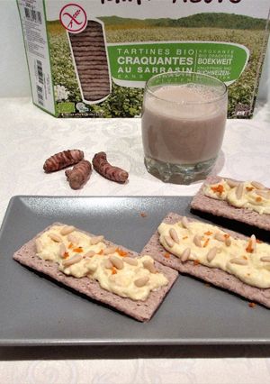 Una foto de Paté de queso al aroma de cúrcuma fresca