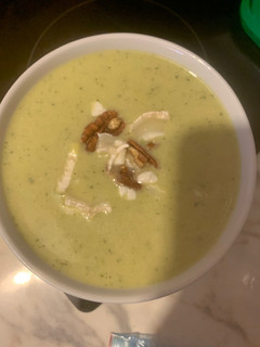 Una foto de Crema de calabacín con queso de cabra (keto)