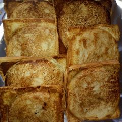 A picture of Toasted bread..