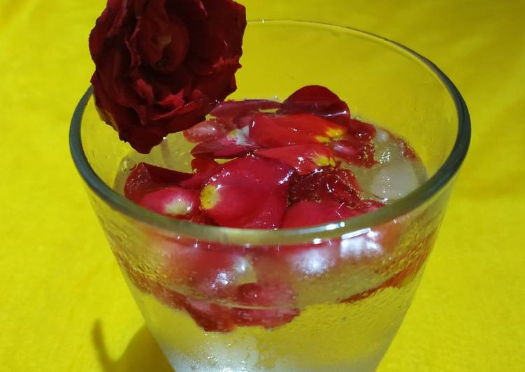 Simple Way to Prepare Favorite Rose Queen Cocktail