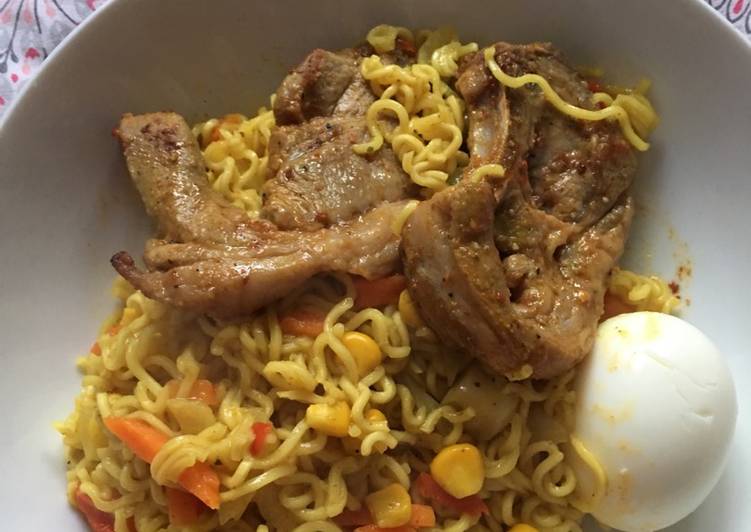 Spicy noodles with lamb chops
