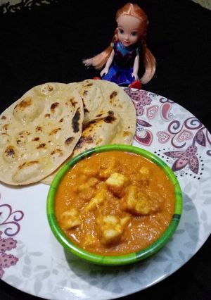 શાહી પનીર વિથ ગાર્લીક નાન રેસીપી મુખ્ય ફોટો
