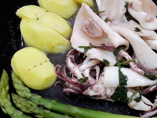 Lulas frescas à bulhão pato