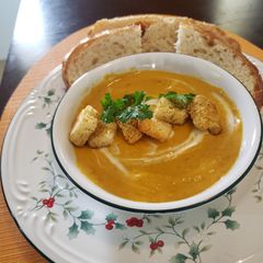 A picture of Roasted pumpkin soup.