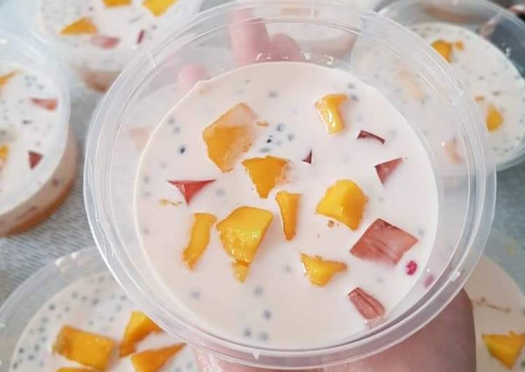 Mango Sago Dessert