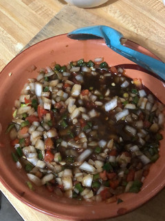 Una foto de Salsa pico de gallo 🐔 súper riquísima ❤️