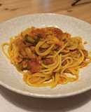 Pasta (espaguetis) con sofrito casero