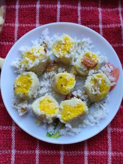 কোকোনাট রোল মিঠাই (coconut roll mithai recipe in Bengali) রেসিপির প্রধান ছবি