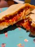 Calzone mussarela e tomate