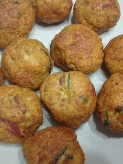 Una foto de Albóndigas de carne y jamón