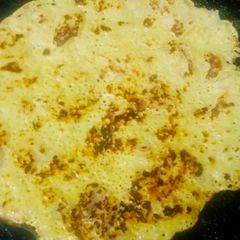 A picture of Besan chilla.