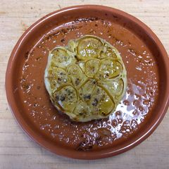 A picture of Lee's Simple Oven Roasted Garlic.