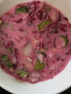 பீட்ரூட் பச்சடி (Beetroot Pachadi Recipe in Tamil) செய்முறை முக்கிய புகைப்படம்