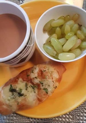 A picture of Cheese bread.