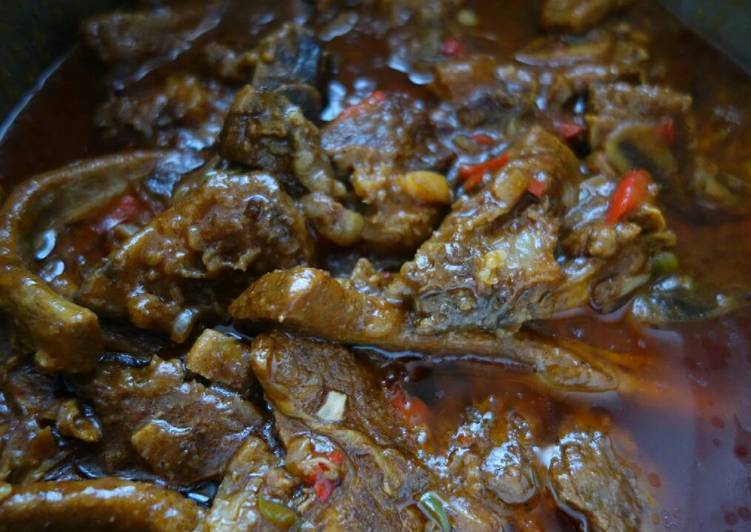 Beef stew with peppers