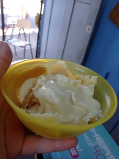 Una foto de Ravioles jamón y queso, en salsa blanca
