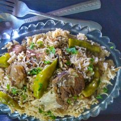 A picture of Beef Yakhni Pulao.