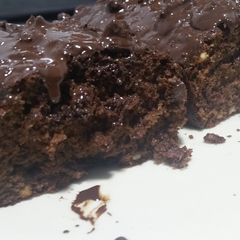 A picture of Chocolate and ginger cake.