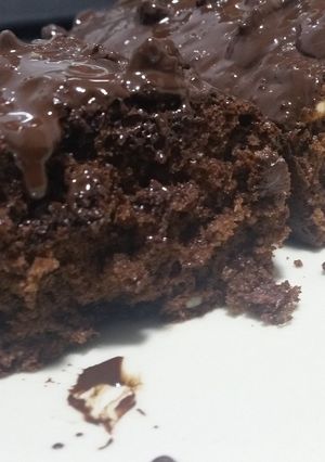 A picture of Chocolate and ginger cake.
