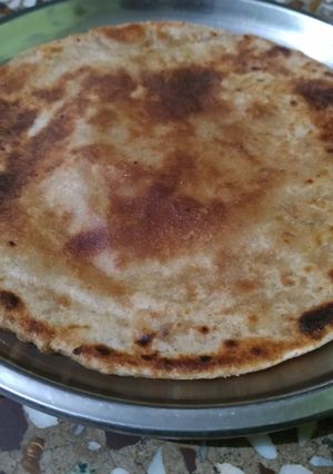 अजवाइन का पराठा (ajwain ka paratha recipe in Hindi) रेसिपी मुख्य फोटो