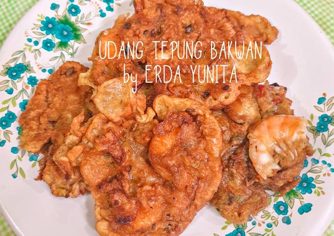 Adonan Bakwan Udang Tepung dalam mangkuk