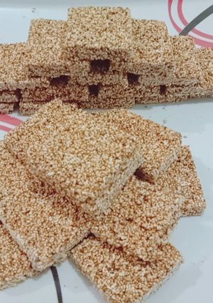 રાજગરા ની ચીકી (Rajgara Chikki Recipe in Gujarati) રેસીપી મુખ્ય ફોટો