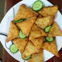 A picture of Samoosas.