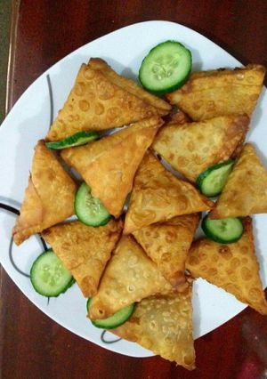 A picture of Samoosas.