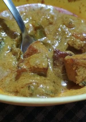 A picture of Paneer gravy.