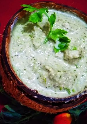 नारियल धनिया की चटनी (Nariyal Dhaniya ki chutney recipe in hindi) रेसिपी मुख्य फोटो