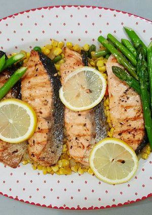 Foto resep Salmon Pan Fried with Asparagus