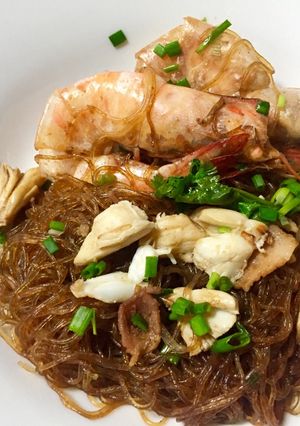 รูปของ กุ้งอบวุ้นเส้นและเนื้อปู